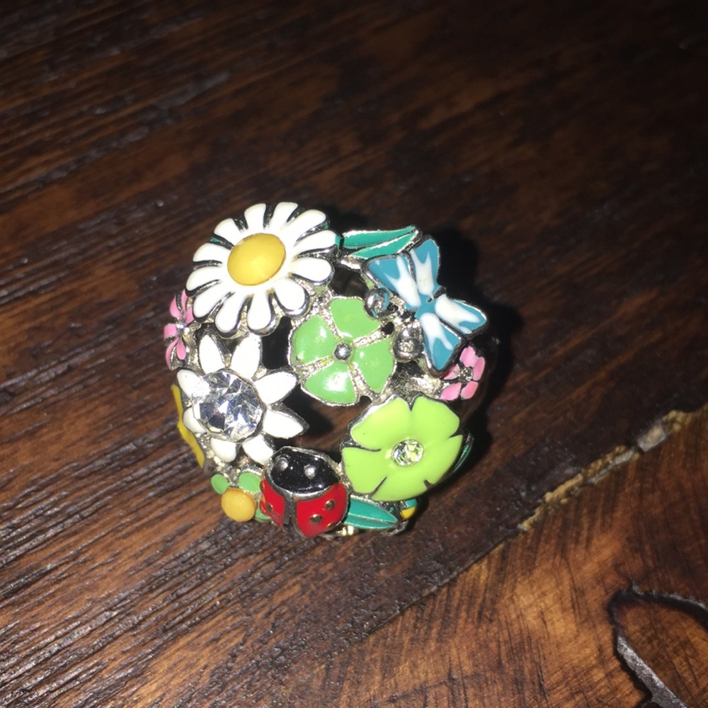 Flower Ring, LIKE NEW - Picture 6 of 7